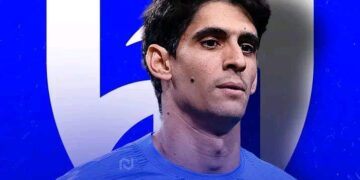 الحارس الدولي بونو يجاور نيمار بالهلال السعودي