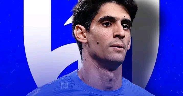 الحارس الدولي بونو يجاور نيمار بالهلال السعودي