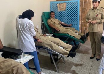 بني ملال: عناصر القوات المساعدة تتبرع بالدم لصالح ضحايا “زلزال الحوز”