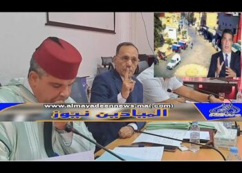 ((فيديو)):التجمعي كمال محفوظ رئيس بلدية الفقيه بنصالح بالنيابة عن مبدع المعتقل يمنع الصحافيين من النقل المباشر لدورة أكتوبر ويهددهم بمصادرة وسائل عملهم