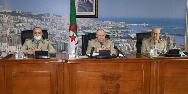 صحفي جزائري يشكو من الرباط من تدخل المخابرات الجزائرية في عمل الصحفيين الجزائريين