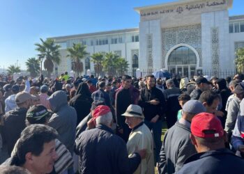 سكان حومة الشوك بطنجة ينتظرون حكم المحكمة الثلاثاء المقبل في مواجهة “يهودي مجهول” طالب”بطردهم “من مساكنهم