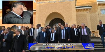 قصر العدالة الجديد بفاس: أبواب تتهاوى و تصدعات بزينة الجدران و أرضية البناية ..ومرافق عمومية تتحول إلى “خاصة”