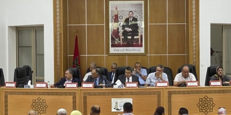 بسبب “التهم” التي تطارد عمدة فاس ونوابه.. المحكمة تحتار في اختيار الممثل القانوني للجماعة لاستدعائه