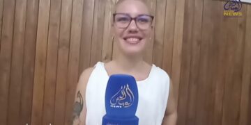 كواليس المسرحية الاجتماعية “عايشة “ضمن فعاليات” فاس بوابة الفن”