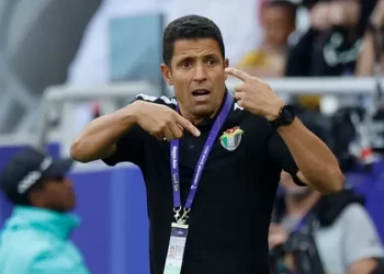 الإشاعة تقدم عموتة مدربا للوداد البيضاوي خلفا للبنزرتي.. ومدرب المنتخب الأردني ينفي