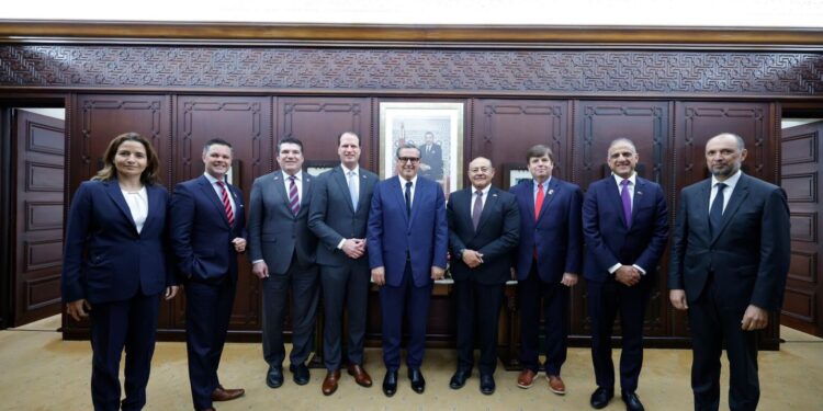 أخنوش يستقبل وفدا من أعضاء الكونغرس الأمريكي.. وعيون واشنطن على استثمارات الهيدروجين بالمغرب