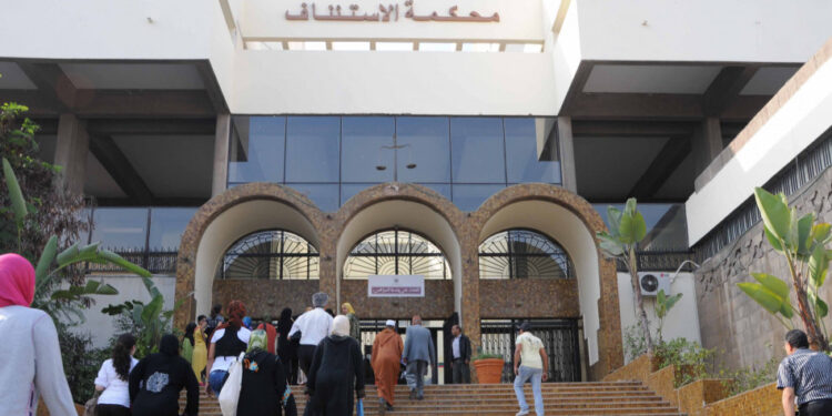 ملف السمسرة في محاكم البيضاء : المحكمة  توزع ابتدائيا على المتهمين أزيد من 35 سنة نافذة من بينهم قضاة ومحامون