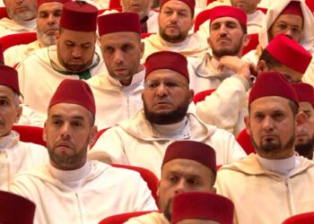 الصحافة الفرنسية تكشف اختفاء 14 إماما مغربيا بعد رمضان رفضوا العودة للمغرب