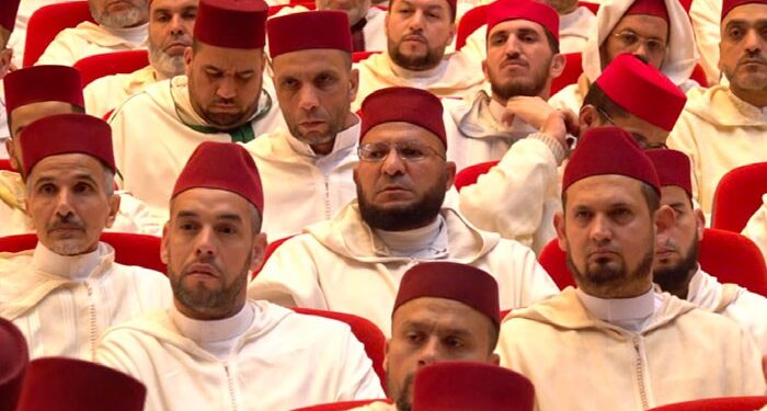 الصحافة الفرنسية تكشف اختفاء 14 إماما مغربيا بعد رمضان رفضوا العودة للمغرب