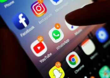 تقرير : نصف المغاربة يثقون في أخبار الصحفيين .. وأزيد من 87 % يتابعون المحتوى التافه