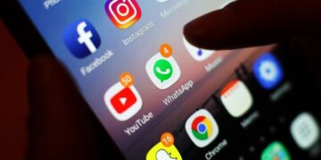 تقرير : نصف المغاربة يثقون في أخبار الصحفيين .. وأزيد من 87 % يتابعون المحتوى التافه