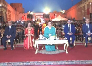 من افتتاح مهرجان فاس العالمي بباب الماكينة أمس الجمعة