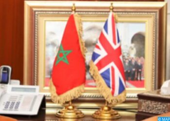رسالة موقعة من 30 برلمانيا بريطانيا تطالب كاميرون بدعم مقترح الحكم الذاتي في الصحراء المغربية (+ الوثيقة)