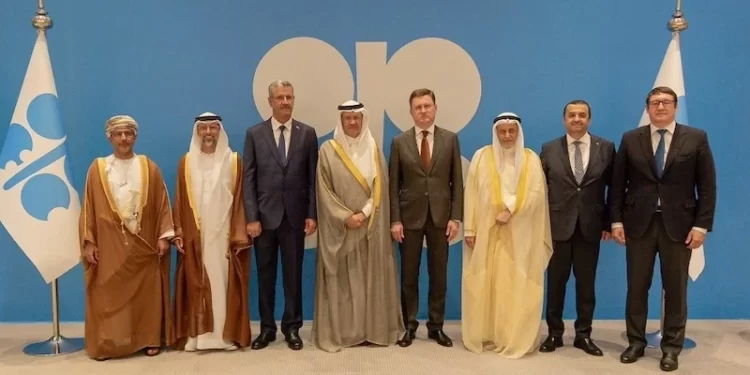 قرار “أوبيك بلس”تمديد تخفيض الإنتاج حتى نهاية 2025 يثير مخاوف من ارتفاع أسعار المحروقات هذا الصيف