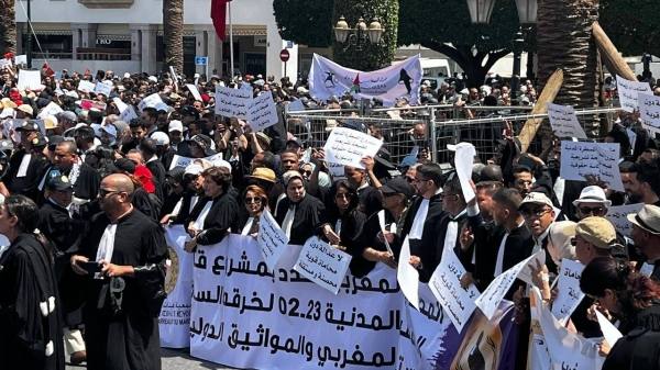 دائرة المحتجين تتسع على “قانون وهبي للمسطرة المدنية”.. المفوضون القضائيون ينضمون