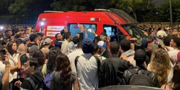 بعد التدخل الأمني بالرباط : الحكومة “تُرضي” طلبة الصيدلة.. زملاؤهم في الطب يواصلون الاحتجاج