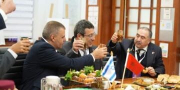 بسبب غزة ولبنان ..  فريق “البيجدي” يُجدد مطالبة “عمدة فاس” من” الأحرار” لفسخ اتفاقية التوأمة مع بلدية إسرائيلية