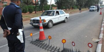 توقيف نجل مستشارة من حزب “البام” بجماعة تازة مبحوث عنه في قضية نصب واحتيال