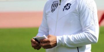 شكيب جيار مدربا “للواف”الفاسي خلفا  لعزالدين بوزرعة طالته مقصلة الإقالة