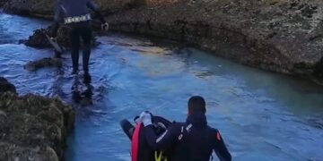 الحسيمة.. مصرع عشريني غرقا بشاطئ باديس في رحلة صيد هاوية تحت الماء