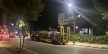عينة من الشاحنات المحملة بالحواجز وصلت إلى فاس عشية نهائي كأس العرش