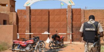 بعد استنجاد عائلته بالسلطات المغربية.. وفاة معتقل إسلامي بأحد سجون النيجر