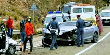 حوادث الصيف.. وفيات وجرحى في اصطدام 3 سيارات بين الحسيمة وتطوان