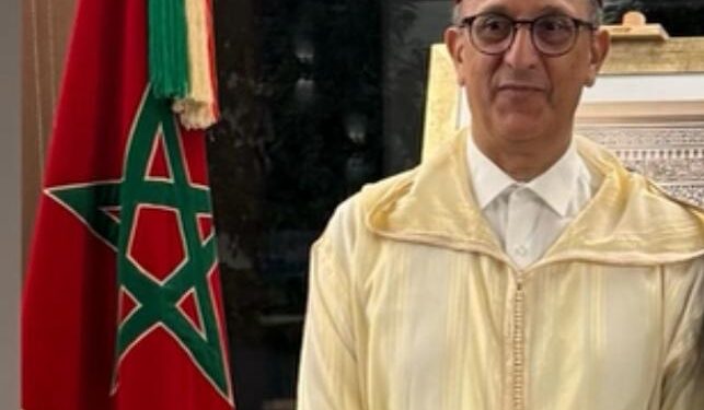 بروفايل: الشاعر والدبلوماسي المغربي إبن مدينة أصيلة محمد الجباري.. حياة حافلة بالإبداع الثقافي والدبلوماسي