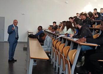 بعد البحث المضني عن منصب سامي.. الوزير السابق من “البام”ميراوي يظهر كمدرس في جامعة فرنسية