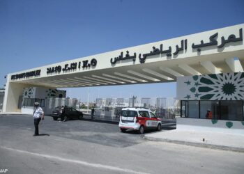 إغلاق جديد للمركب الرياضي بفاس وسط حديث عن أعطاب تقنية وهيكلية طالبت”الكاف”بإصلاحها