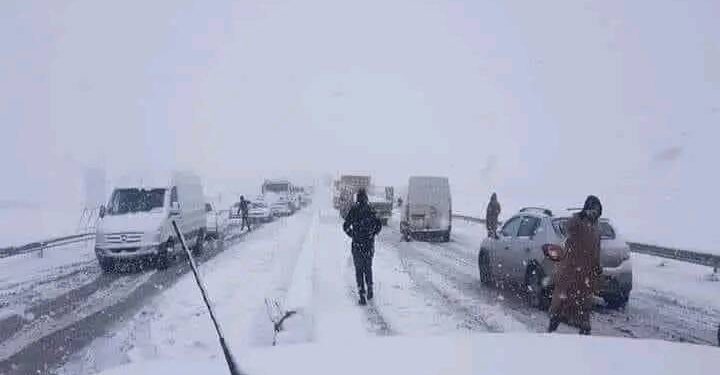 المغرب : مديرية الأرصاد تُطلق نشرة إنذارية حمراء.. ومصالح وزارة الداخلية ترفع درجة التعبئة لمواجهة التقلبات الجوية