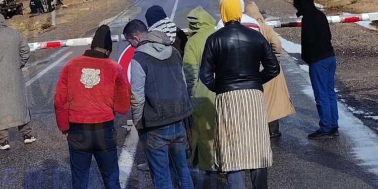 ميدلت: انقلاب شاحنة عسكرية يخلف حالة وفاة وإصابات