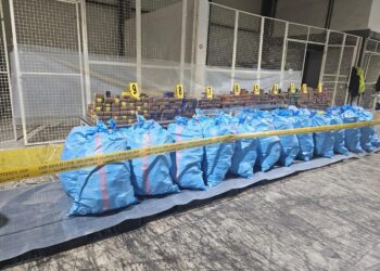 إجهاض محاولة تهريب أزيد من 8 أطنان من مخدر الشيرا قادمة من الرباط مخبأة داخل قضبان بلاستيكية