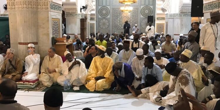 الزاوية التيجانية بفاس تدعو للتهدئة ومواصلة مسيرة التعاون والتضامن بين المغرب والسينغال