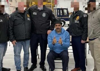 بعد اختطافه من قبل قوات ترامب”دركي العالم”.. مادورو يمثل هذا اليوم في حالة اعتقال أمام المحكمة الفدرالية الأمريكية في نيويورك