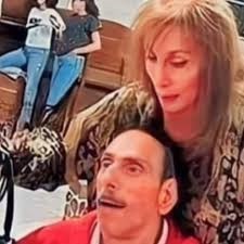 حزن فيروز أصبح أثقل من أغانيها.. ودعت مؤخرا ابنها الثالث هالي بعد زياد و ليال