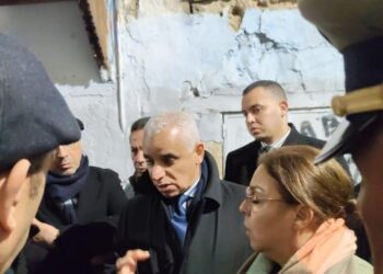 موسم الانهيارات انطلق بفاس : الأمطار تُعجل بسقوط سقف منزل بالمدينة العتيقة وعمارة من 3 طوابق خالية بمقاطعة الجنانات