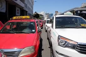 سيارات الأجرة بين المطالبة بالحقوق وانتقادات الزبناء لخدماتهم