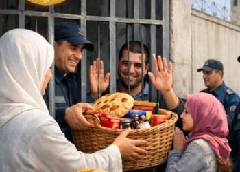 الصورة مركبة..قفف المؤونة للسجناء