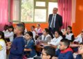 الصورة من الأرشيف..الوزير برادة في زيارة لحصة دراسية