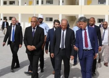 الوزير برادة ومدير أكاديمية جهة فاس في زيارة لإقليم الحاجب