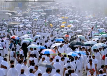 مشاهد مهيبة.. توافد ملايين الحجاج إلى منى لقضاء “يوم التروية”