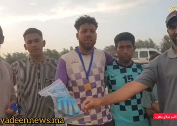 إقليم مولاي يعقوب(ربورتاج): الشباب يشتكون من غياب ملاعب القرب