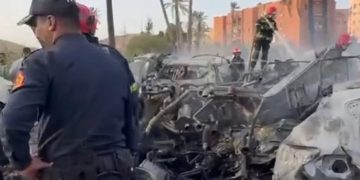 تفاصيل الحريق المهول بمراكش.. أتى على 39 سيارة و أشجار النخيل