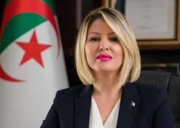 4 سنوات حبسا للمحامية الجزائرية لطيفة ديب.. بسبب “تدوينة”على صفحتها “بالفايسبوك” والمساس برموز الدولة