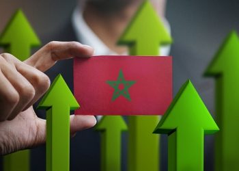 تقرير دولي: الاقتصاد المغربي يُسجل تباطؤا بنسبة 4.2% في 2026 .. المناخ والطاقة والبطالة أبرز عوامل الضغط