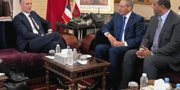 العيون تفرض إيقاعها.. سفير فرنسا الجديد يستهل مهامه بزيارته لعاصمة أقصى الجنوب المغربي