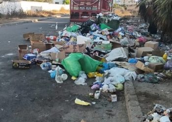 الوالدية تغرق في الأزبال مع انطلاق فصل الإصطياف