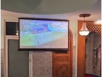 بالفيديو: وزارة الأوقاف والشؤون الاسلامية في قلب فضيحة مقابلة المغرب وفرنسا منقولة على تلفاز مسجد بألمانيا